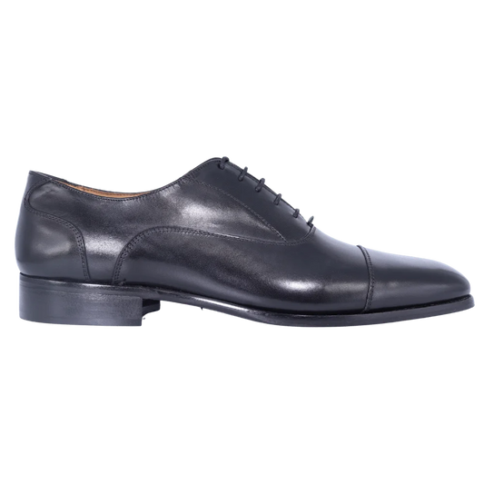 Men's Aliverti Formal Oxford Formal or Dress Shoe in Black (2505) is available in-store, 337 Monty Naicker Street, Durban CBD or online at Omar's Tailors & Outfitters online store.   A men's fashion curation for South African men - established in 1911.